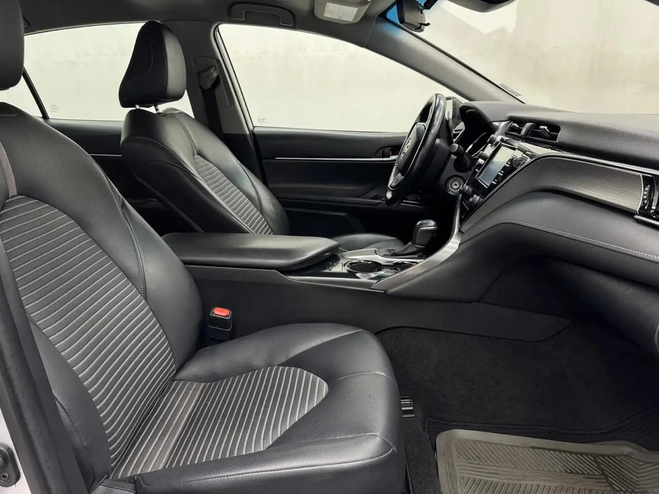 Toyota Camry * 2.5SE* DISTRONIC* LANE ASSIST* CAR PLAY*  | Mobile.bg � ����������� 17