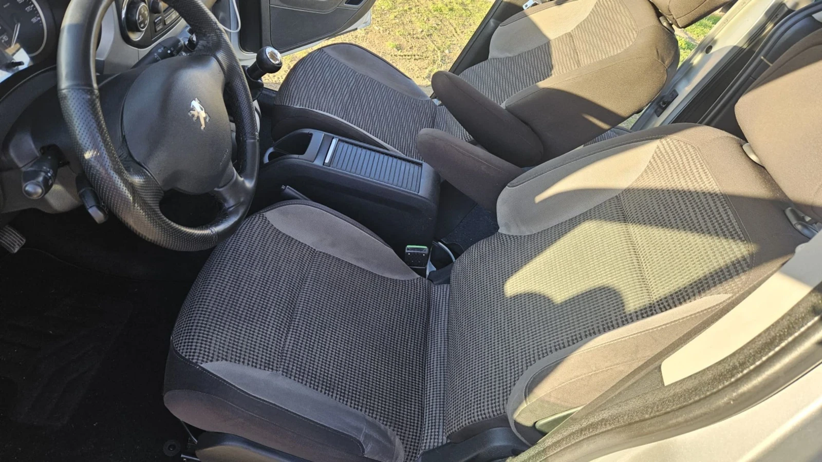 Peugeot Partner, снимка 11 - Автомобили и джипове - 53629254