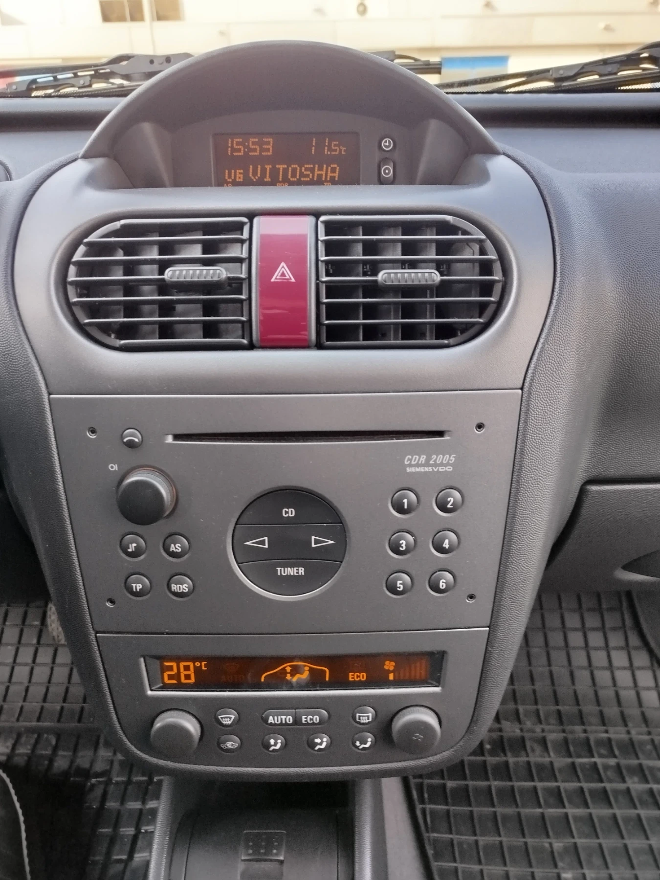 Opel Corsa 1200 - изображение 7