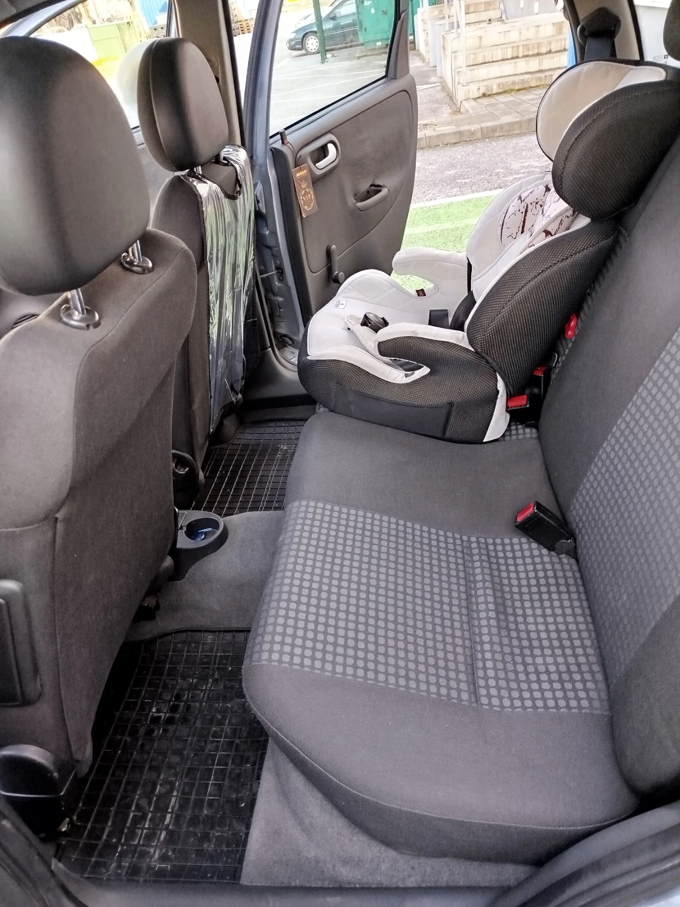 Opel Corsa 1200 - изображение 10