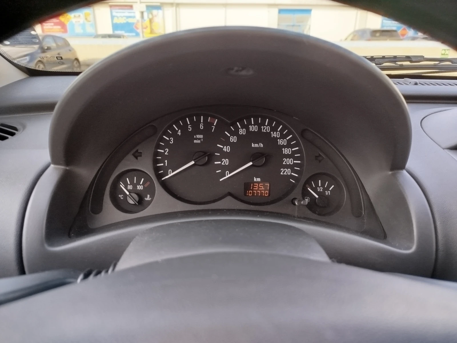 Opel Corsa 1200 - изображение 8