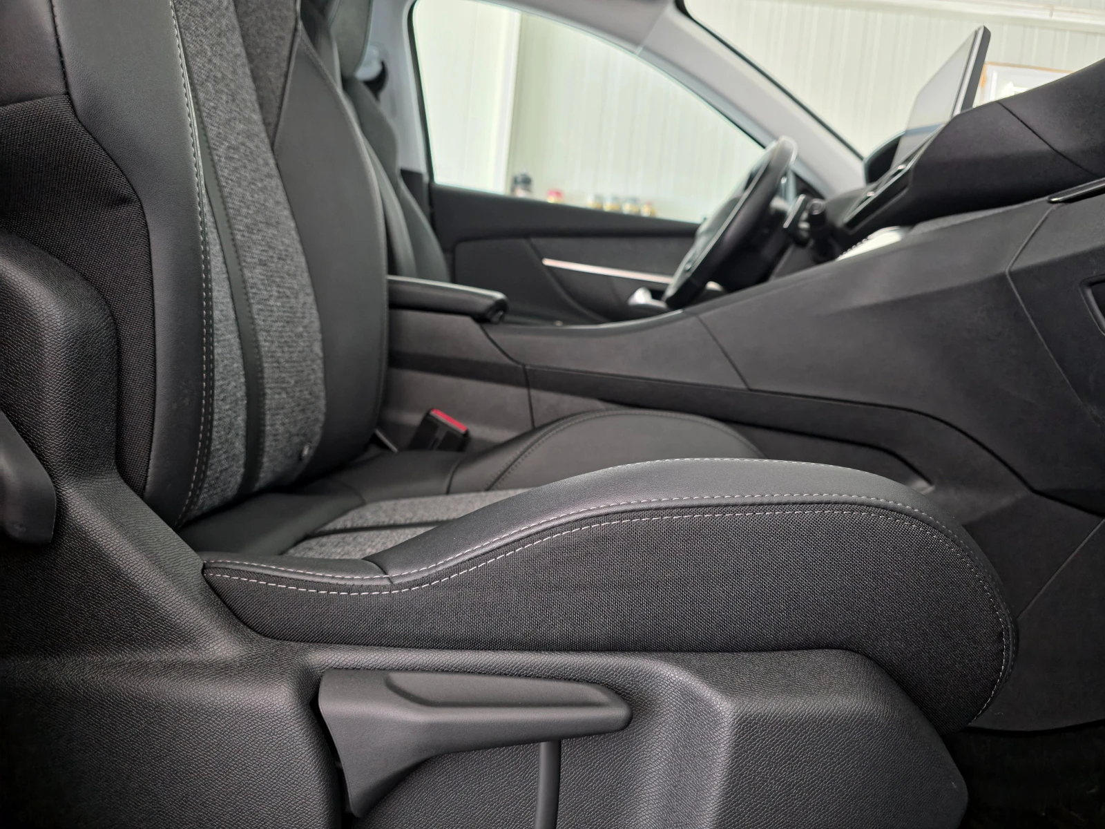 Peugeot 3008 1.5BlueHdi EAT8 ALLURE | Mobile.bg � ����������� 9