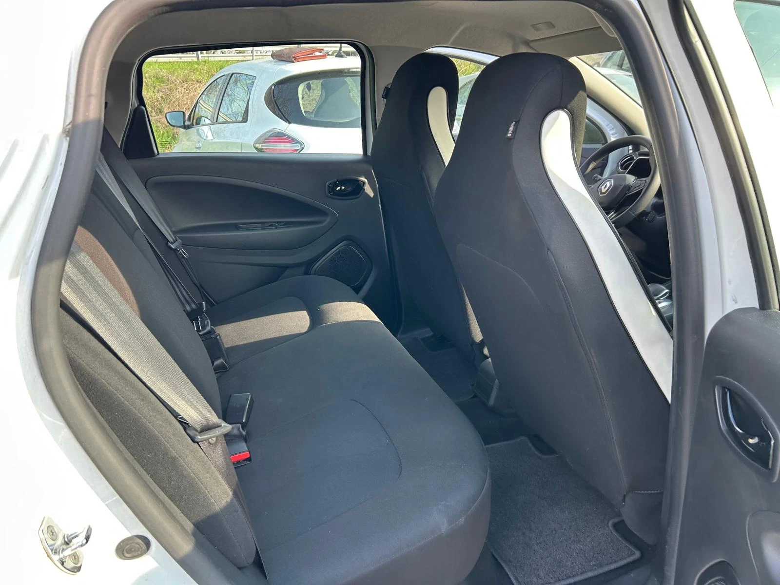 Renault Zoe Long Range, снимка 15 - Автомобили и джипове - 53973749