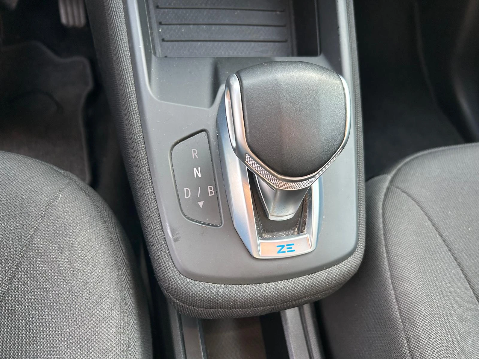 Renault Zoe Long Range, снимка 12 - Автомобили и джипове - 53973749