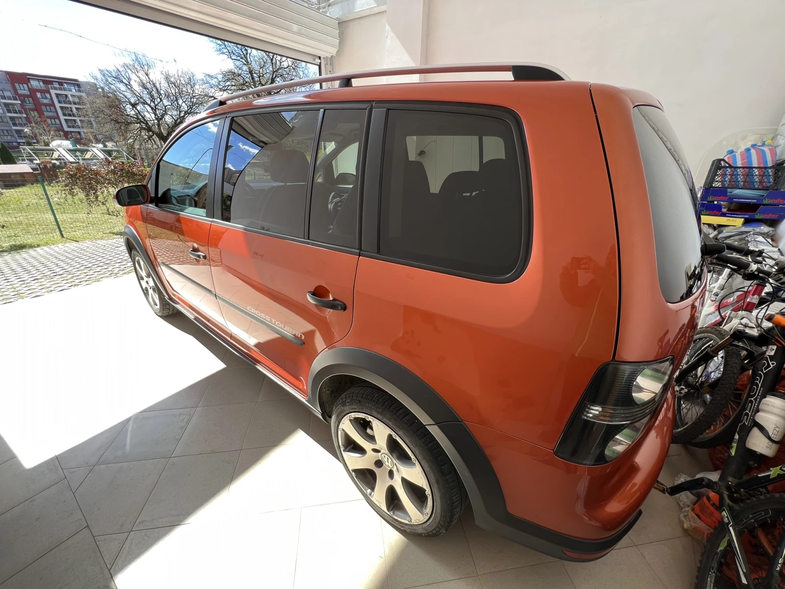 VW Touran, снимка 4 - Автомобили и джипове - 54348738