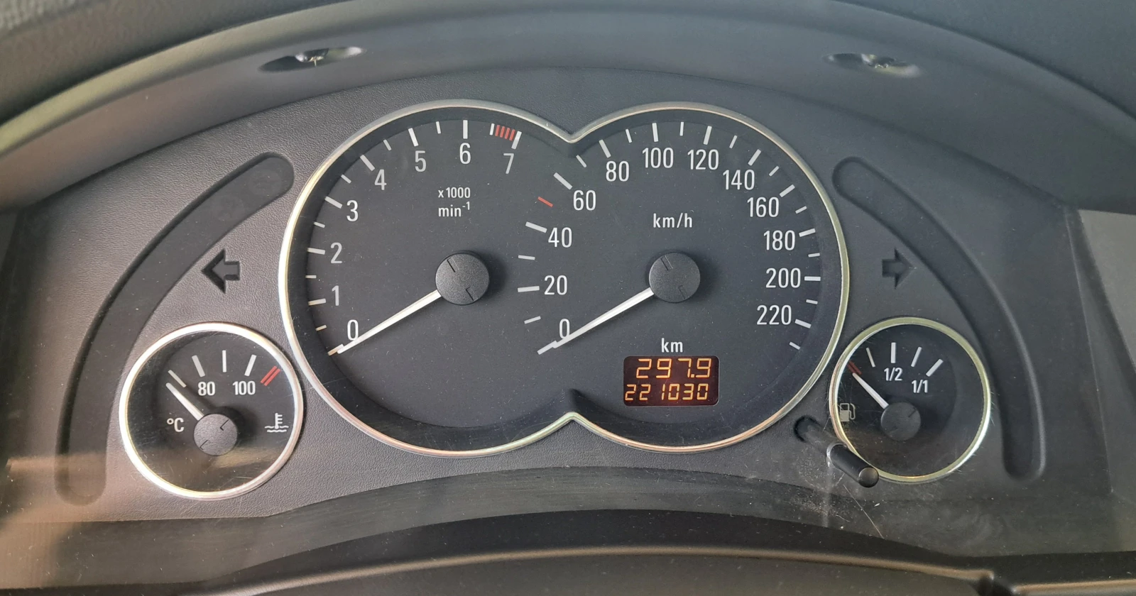 Opel Meriva 1.6 I, снимка 15 - Автомобили и джипове - 54401614