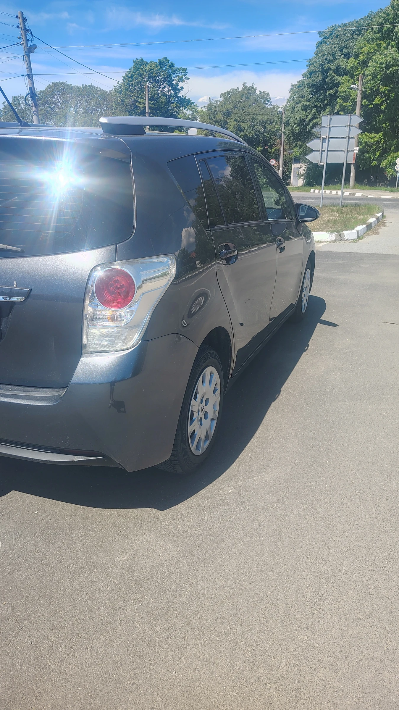 Toyota Verso 2.0d4d 126 ks, снимка 4 - Автомобили и джипове - 54563157
