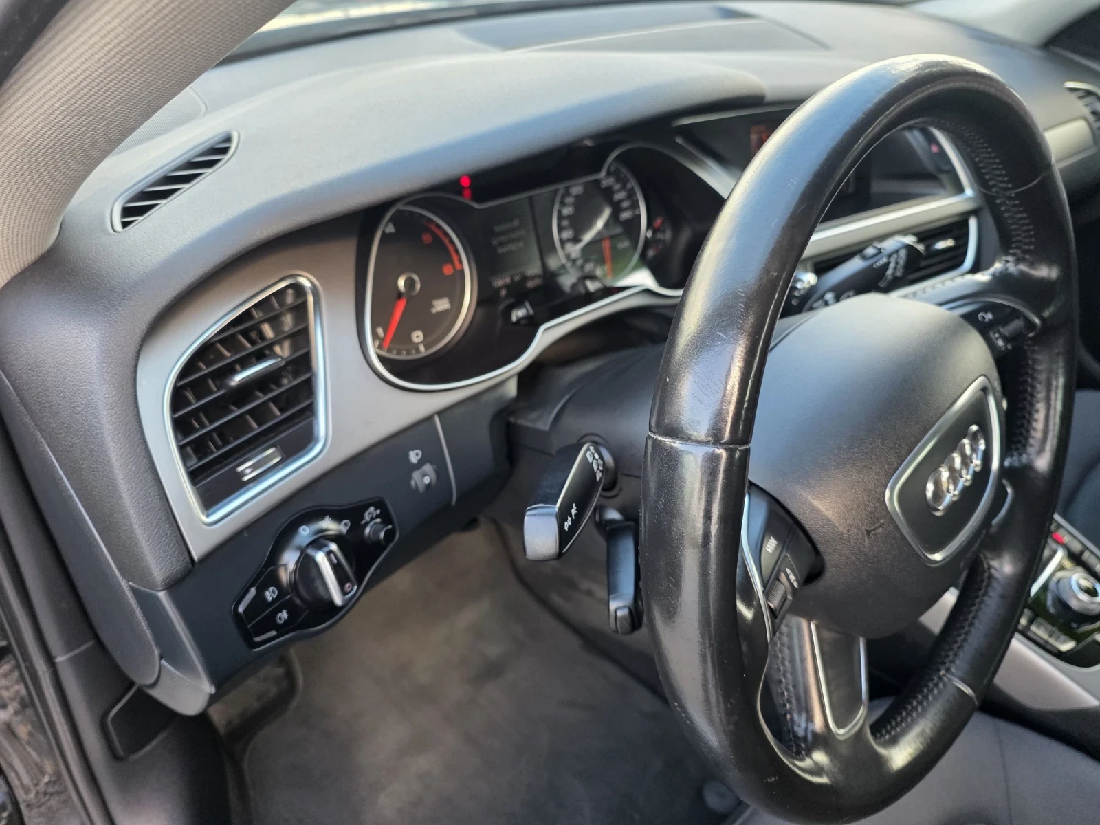 Audi A4 2.0tdi 143k.c AUTOMAT, снимка 9 - Автомобили и джипове - 54653770