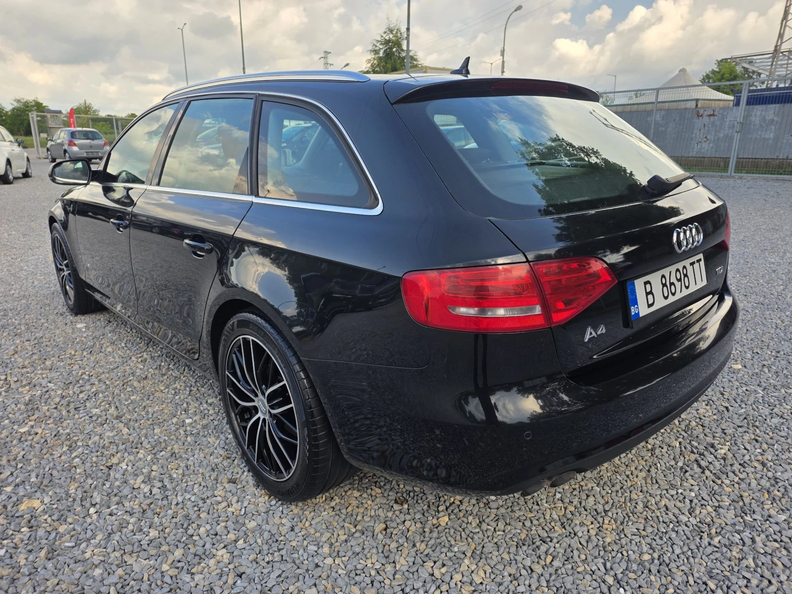 Audi A4 2.0tdi 143k.c AUTOMAT, снимка 6 - Автомобили и джипове - 54653770