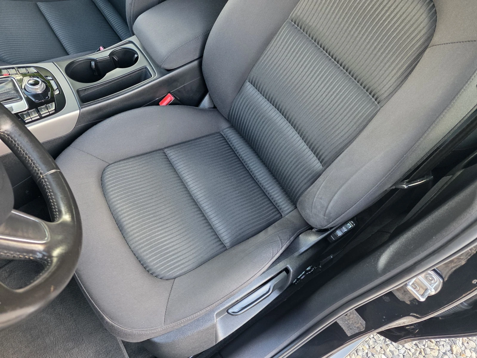 Audi A4 2.0tdi 143k.c AUTOMAT, снимка 8 - Автомобили и джипове - 54653770