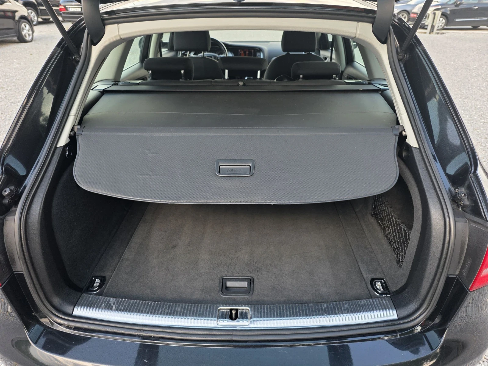 Audi A4 2.0tdi 143k.c AUTOMAT, снимка 12 - Автомобили и джипове - 54653770