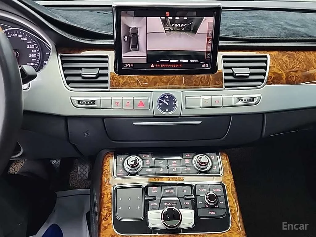Audi A8 6.3 FSI QUATTRO* PANO* МОНИТОРИ* ОБДУХВ* КОЖА* 360, снимка 9 - Автомобили и джипове - 54740830