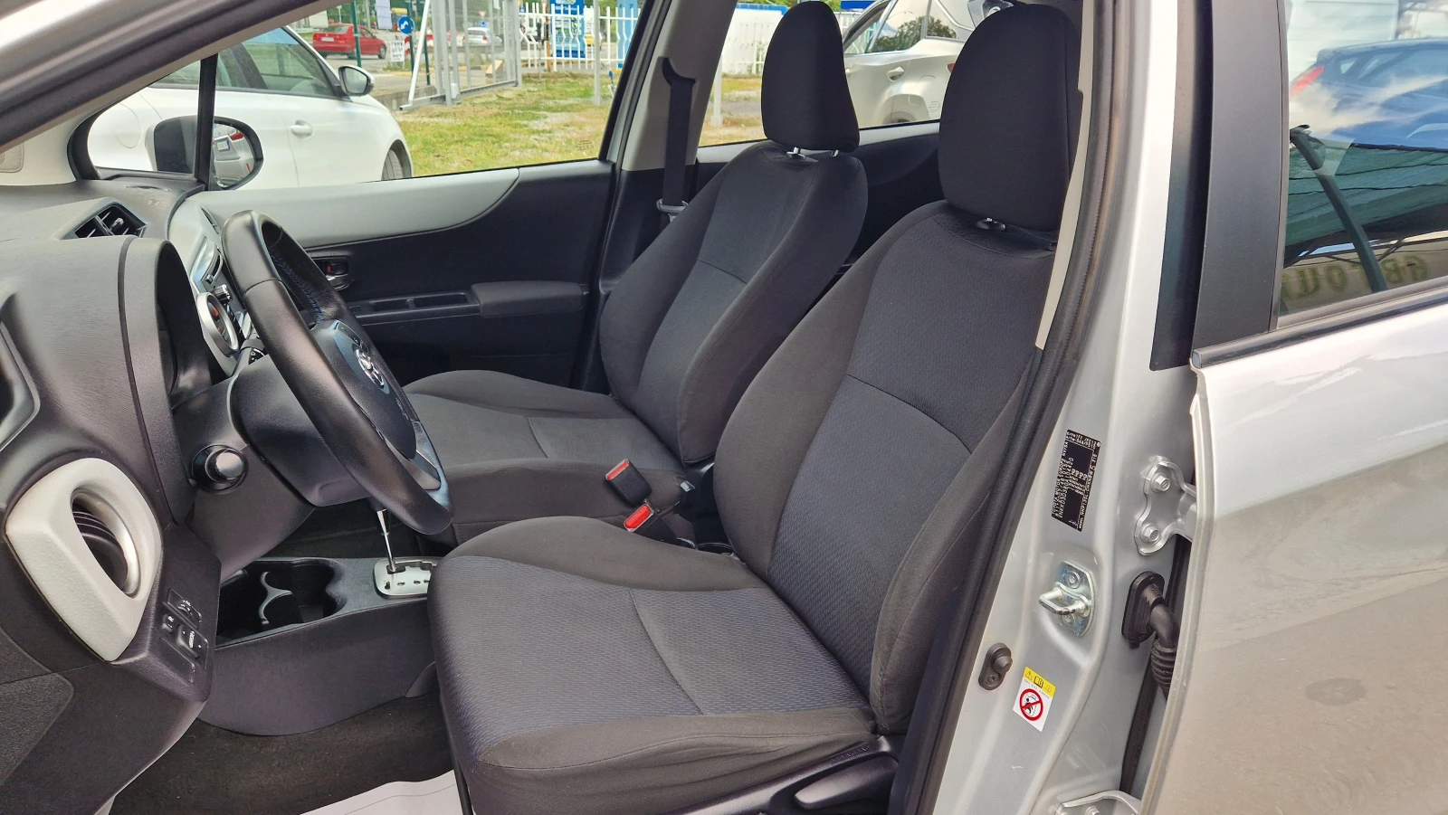 Toyota Yaris 1.5 Hybrid  | Mobile.bg � ����������� 16