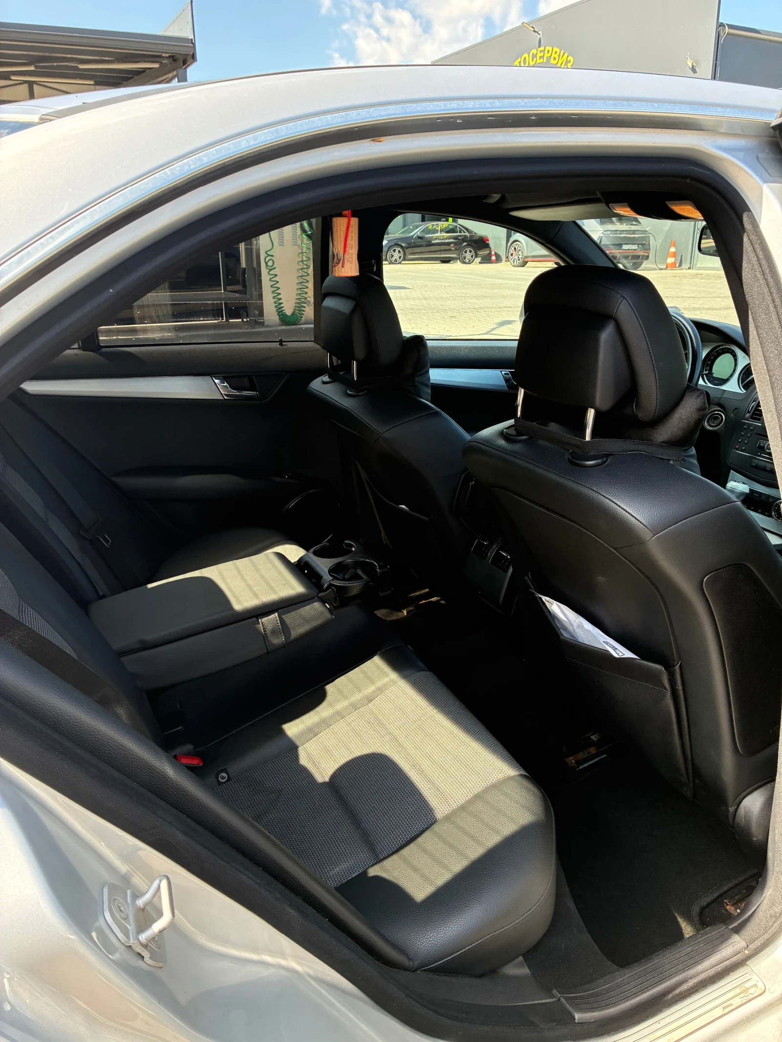 Mercedes-Benz C 320 AMG pack, снимка 5 - Автомобили и джипове - 55358489