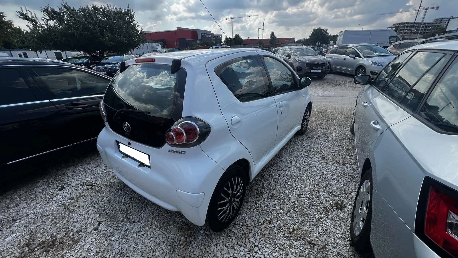 Toyota Aygo 1.0, снимка 4 - Автомобили и джипове - 55402643