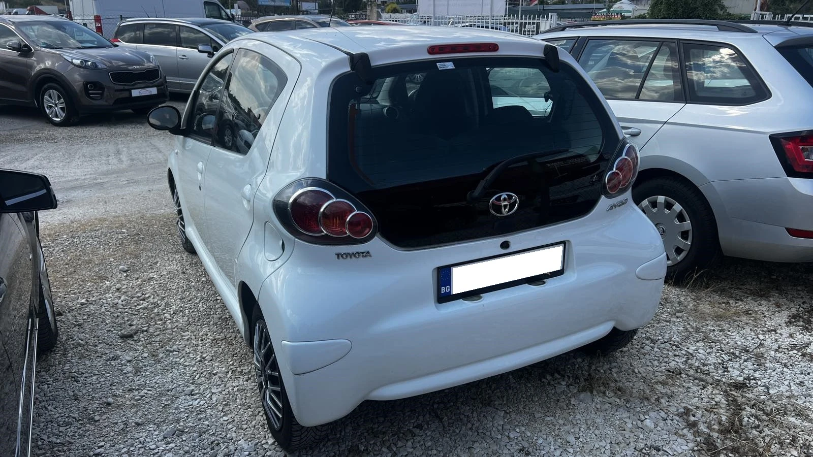 Toyota Aygo 1.0, снимка 3 - Автомобили и джипове - 55402643