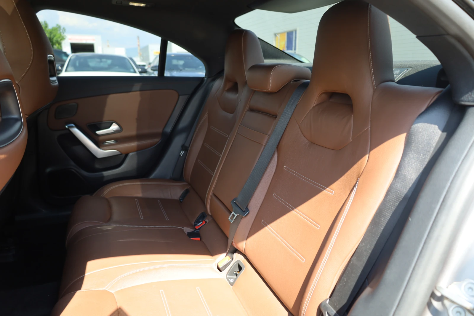 Mercedes-Benz CLA 200 LIMITED EDITION, снимка 13 - Автомобили и джипове - 55574851