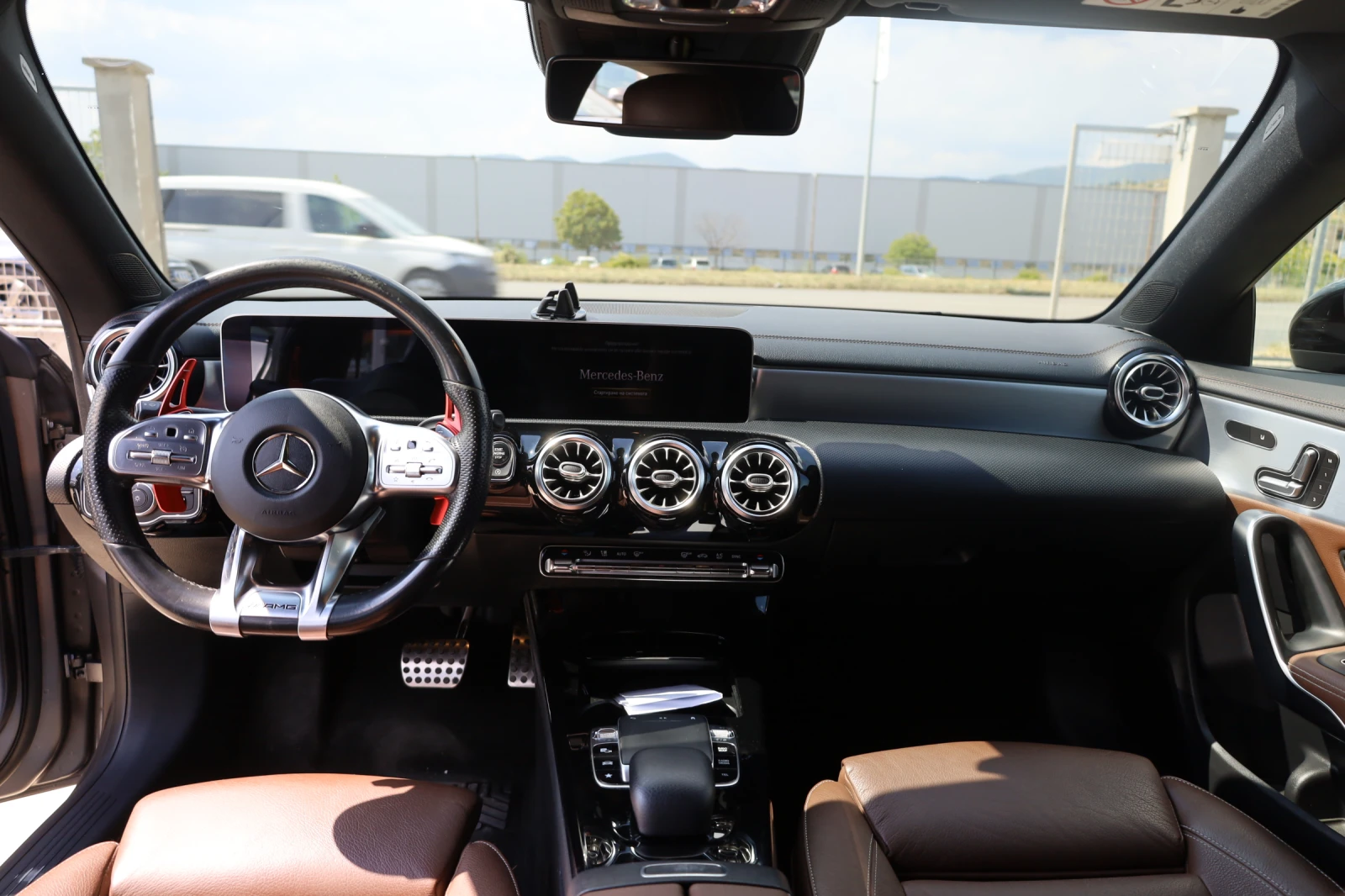 Mercedes-Benz CLA 200 LIMITED EDITION, снимка 14 - Автомобили и джипове - 55574851