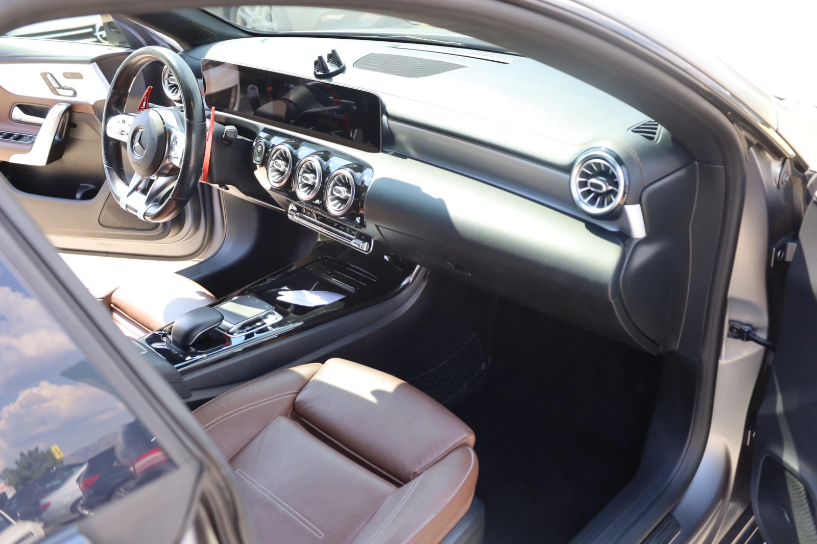 Mercedes-Benz CLA 200 LIMITED EDITION, снимка 15 - Автомобили и джипове - 55574851