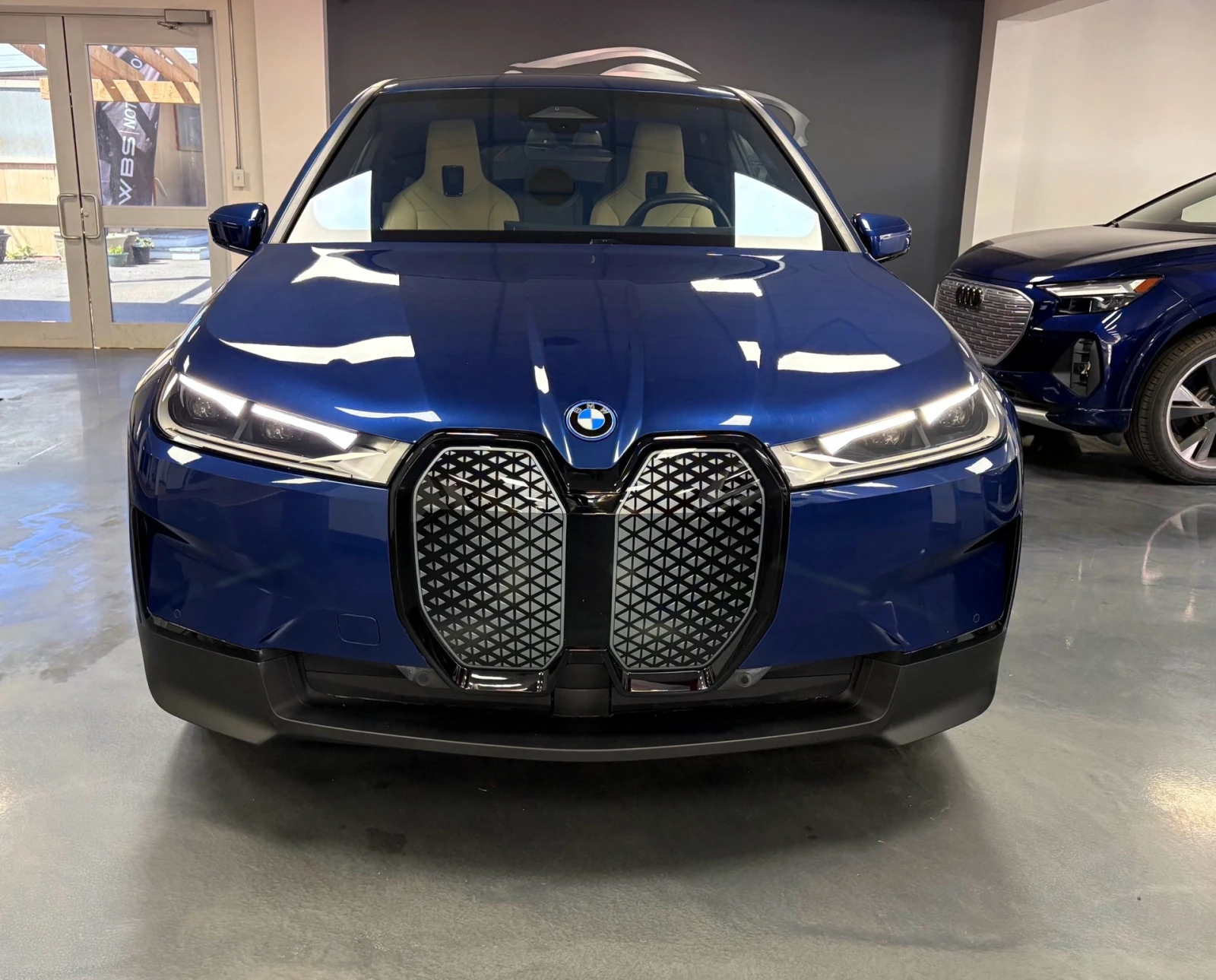 BMW iX xDrive40 AWD, снимка 6 - Автомобили и джипове - 55751466