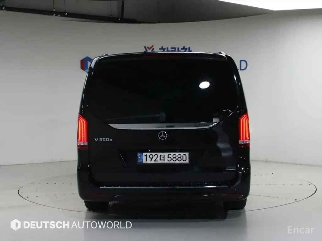Mercedes-Benz V 300 VIP / МАСАЖ / ОБДУХ / TV /, снимка 4 - Автомобили и джипове - 55801775