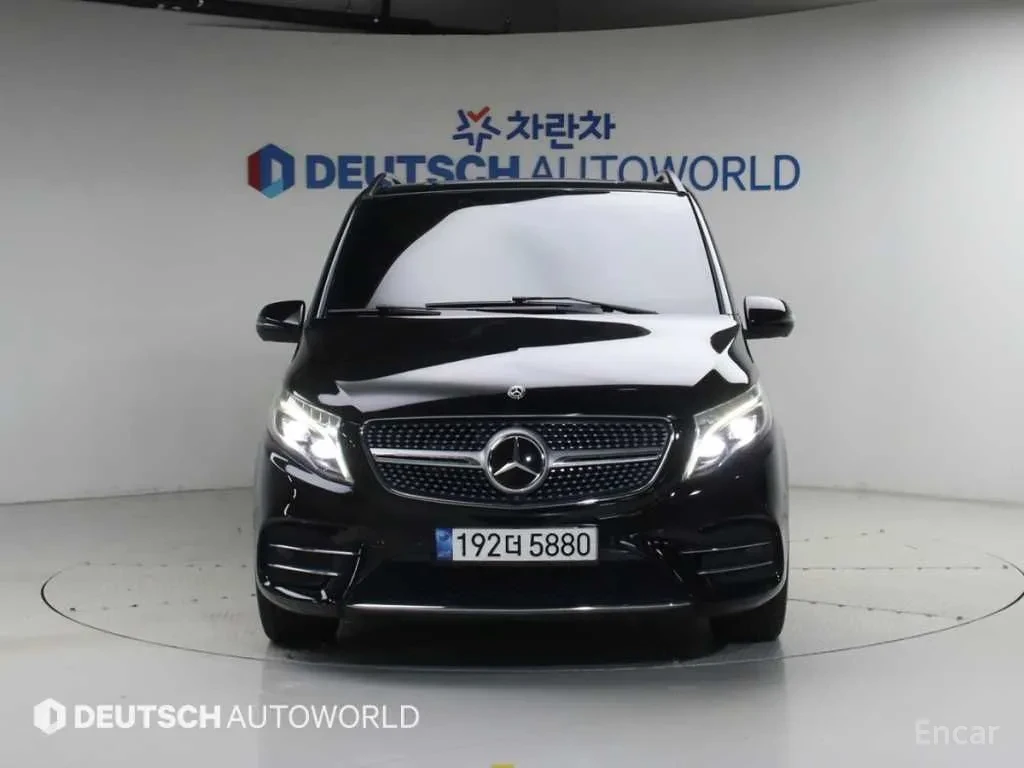 Mercedes-Benz V 300 VIP / МАСАЖ / ОБДУХ / TV /, снимка 3 - Автомобили и джипове - 55801775