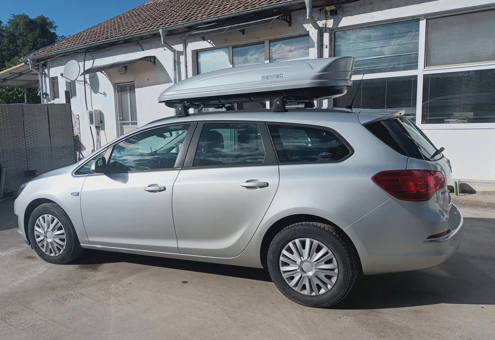 Opel Astra Opel Astra 1.7 CDTI 6ck 110kc Sport S Tourer , снимка 4 - Автомобили и джипове - 56062809