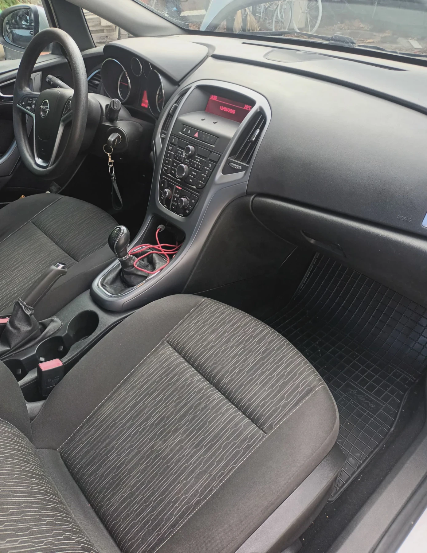 Opel Astra Opel Astra 1.7 CDTI 6ck 110kc Sport S Tourer , снимка 7 - Автомобили и джипове - 56062809