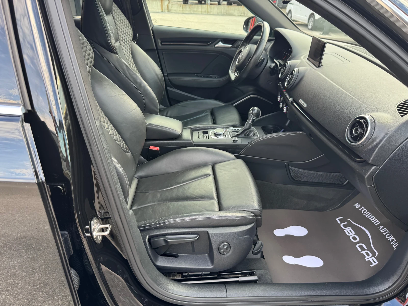 Audi A3 2.0D-4x4-3XS LINE-ЛЮК-ПЕЧКА-190кс.ПАРКИРАНЕ-FULL, снимка 12 - Автомобили и джипове - 56140317