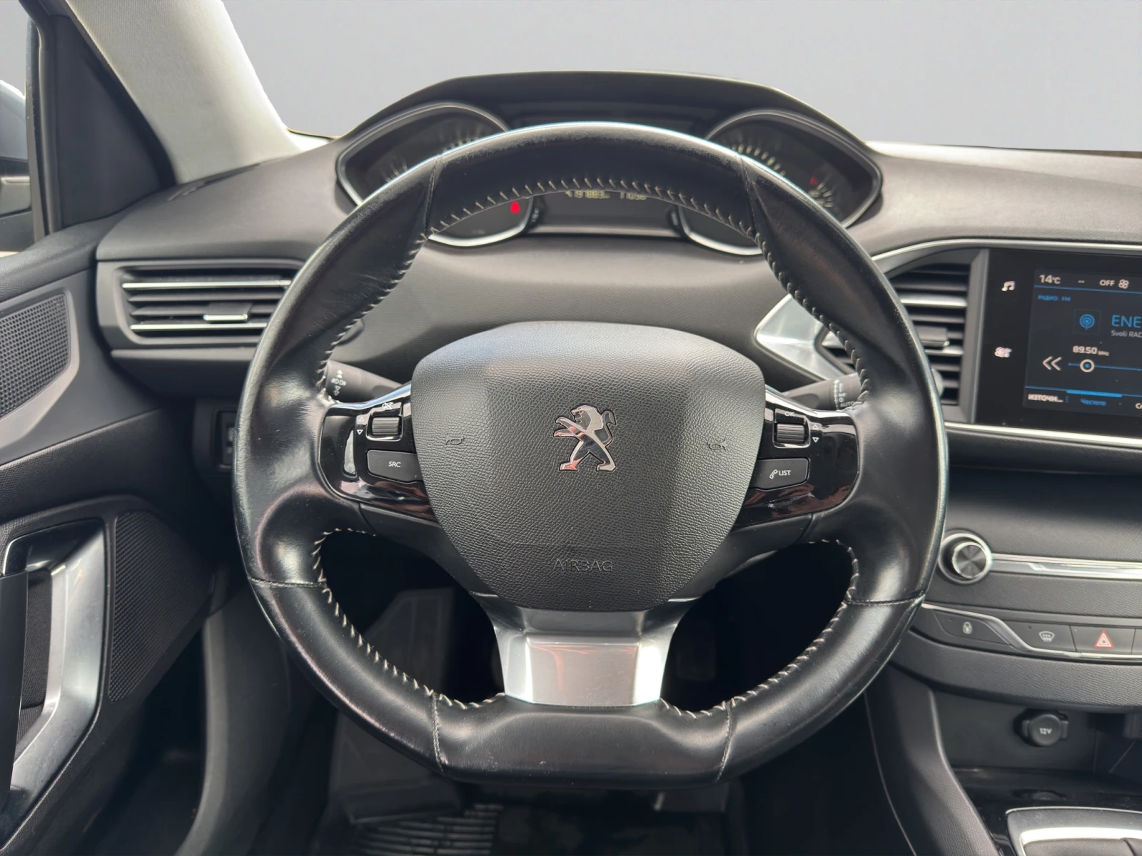 Peugeot 308 SW NEW ACTIVE 1.6 e-HDI 120 BVM6 EURO6, снимка 13 - Автомобили и джипове - 56199575