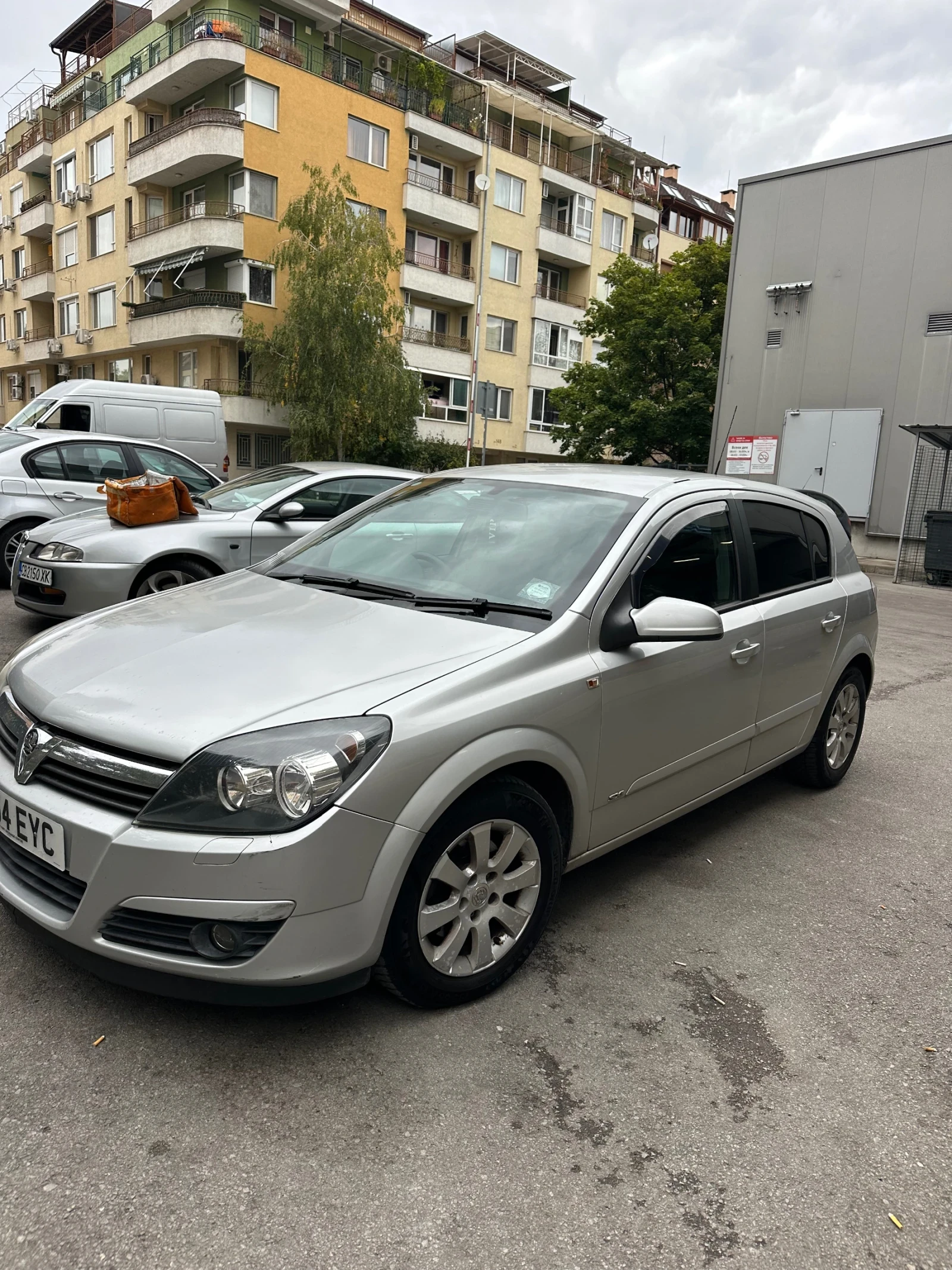 Opel Astra, снимка 3 - Автомобили и джипове - 56234036