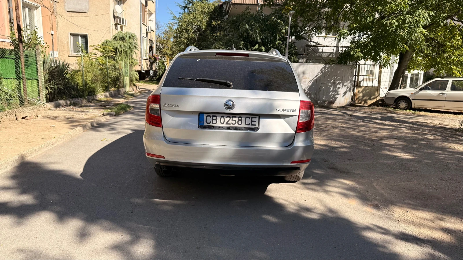 Skoda Superb 2.0tdi, снимка 4 - Автомобили и джипове - 56346607