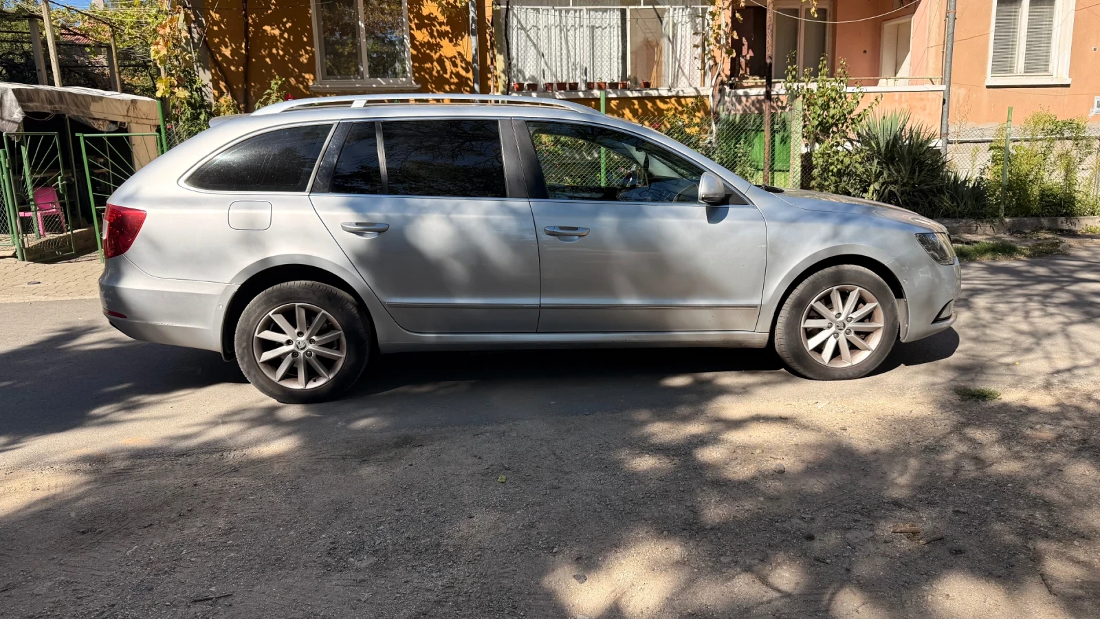 Skoda Superb 2.0tdi, снимка 5 - Автомобили и джипове - 56346607