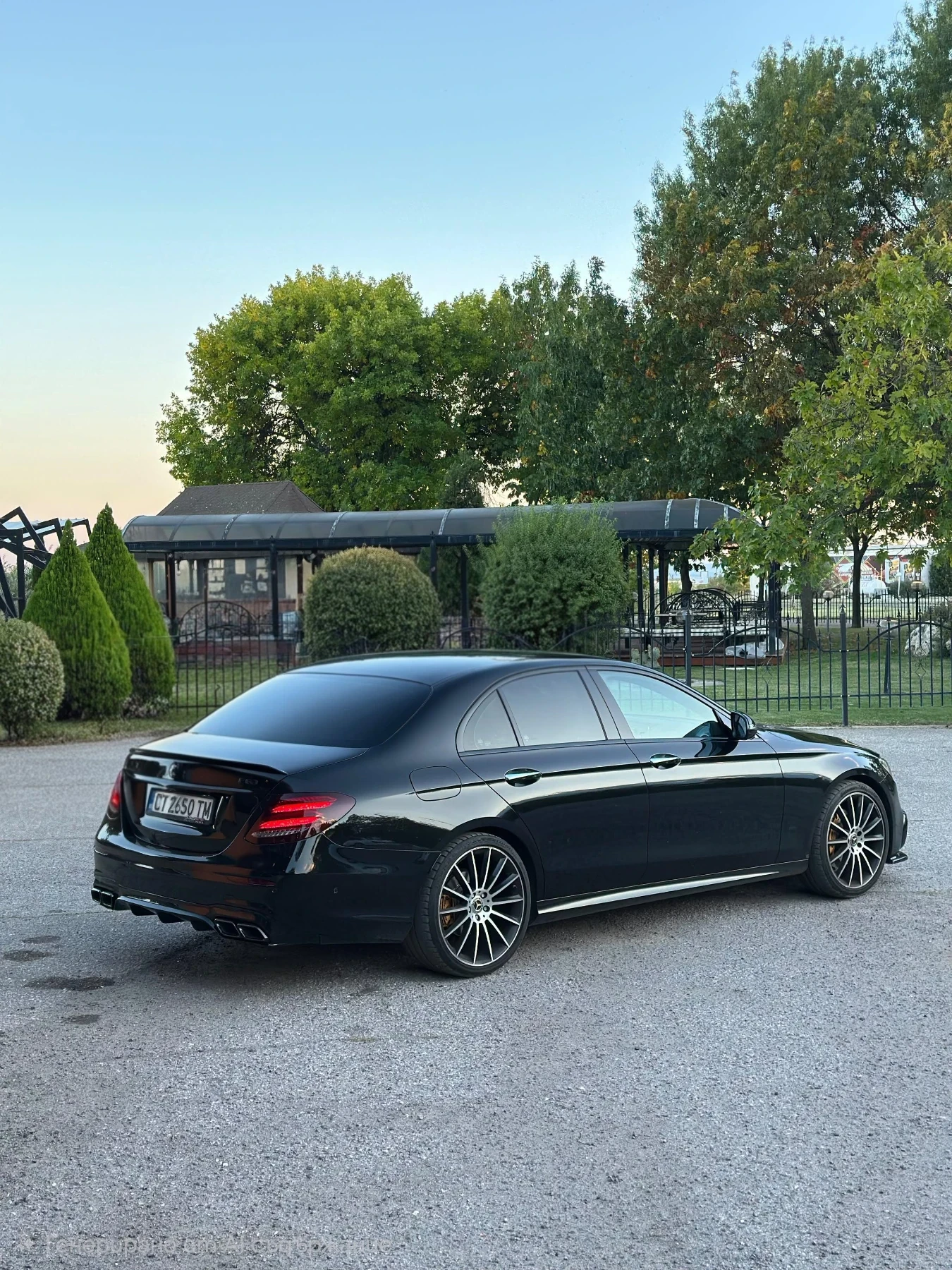 Mercedes-Benz E 220 AMG LINE/PANORAM/3D BURMESTER/360 CAM/AMBIENT PLUS | Mobile.bg � ����������� 3