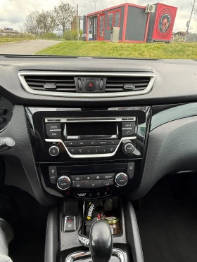 Nissan Qashqai 1.3 DIG-T Първи Собственик , снимка 9