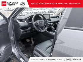 Toyota Rav4 XLE Premium / Leather / Sunroof  / ЦЕНА ДО БГ ! , снимка 9