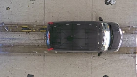 Honda Cr-v - 14239 € / 27849.06 лв. - 81417530 7