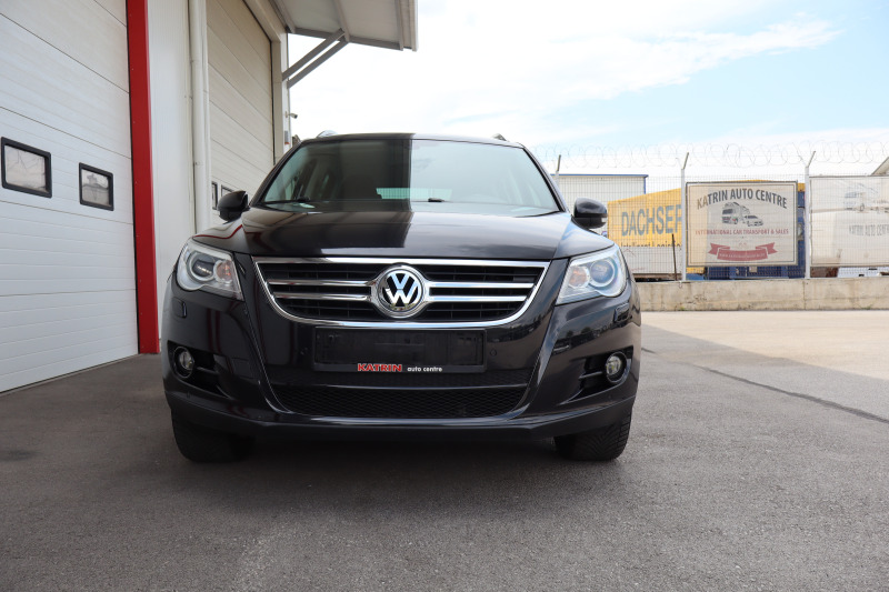 VW Tiguan 2.0TDI, снимка 2 - Автомобили и джипове - 46684302