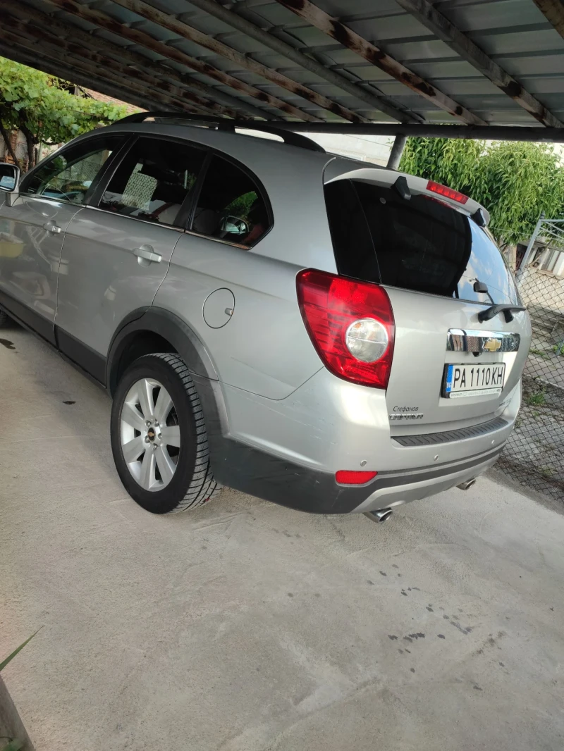 Chevrolet Captiva 2.0, снимка 2 - Автомобили и джипове - 52504748