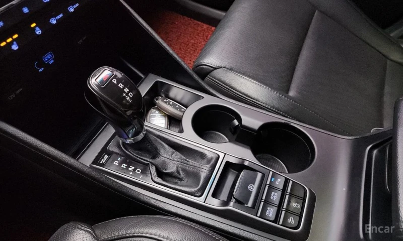 Hyundai Tucson, снимка 9 - Автомобили и джипове - 52723049