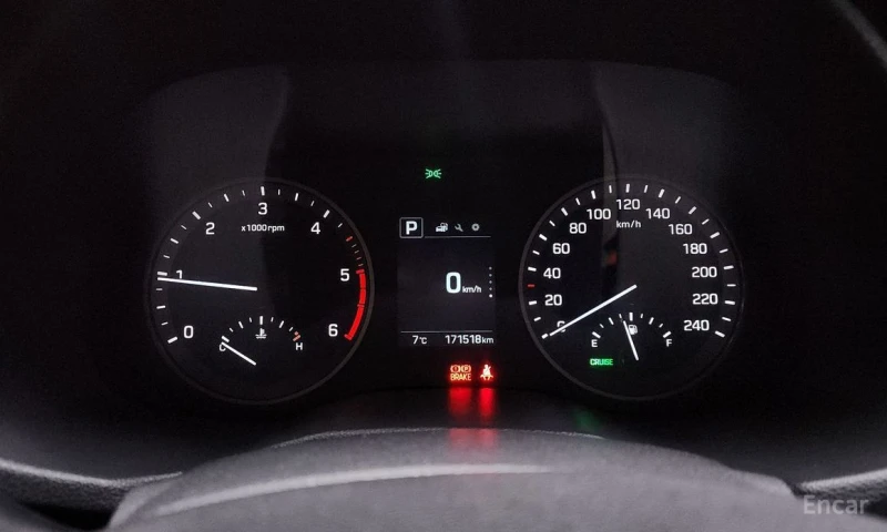 Hyundai Tucson, снимка 8 - Автомобили и джипове - 52723049