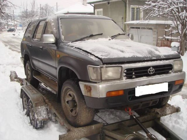 Toyota Hilux 2.4  2L-T, снимка 2 - Автомобили и джипове - 46834494