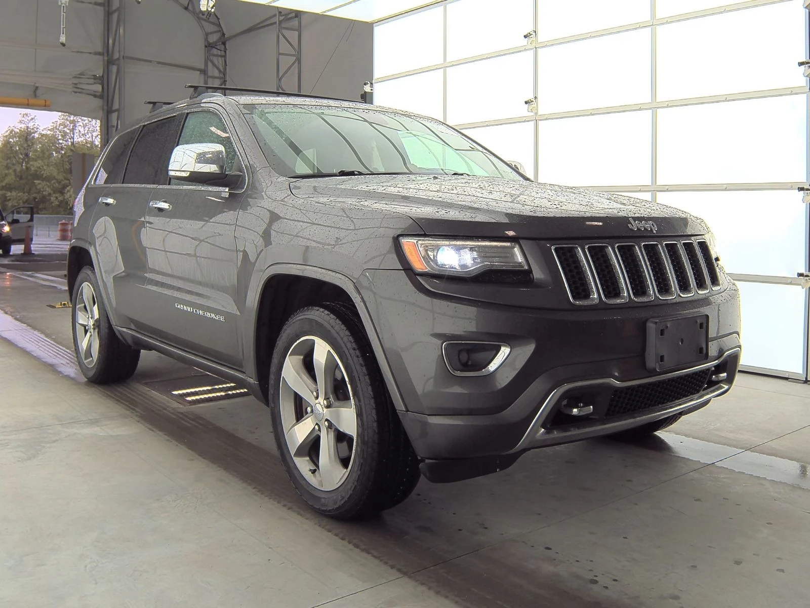 Jeep Grand cherokee OVERLAND 5.7 HEMI* Обдух* 8ZF* М.Точка* LED* Пано  - изображение 3