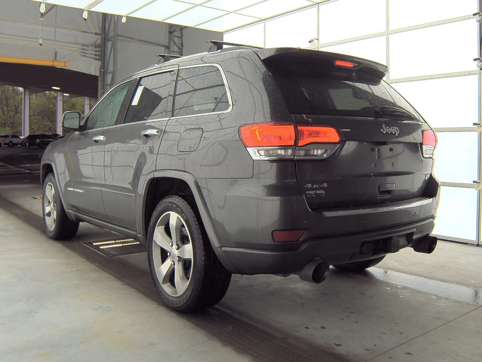 Jeep Grand cherokee OVERLAND 5.7 HEMI* Обдух* 8ZF* М.Точка* LED* Пано  - изображение 6