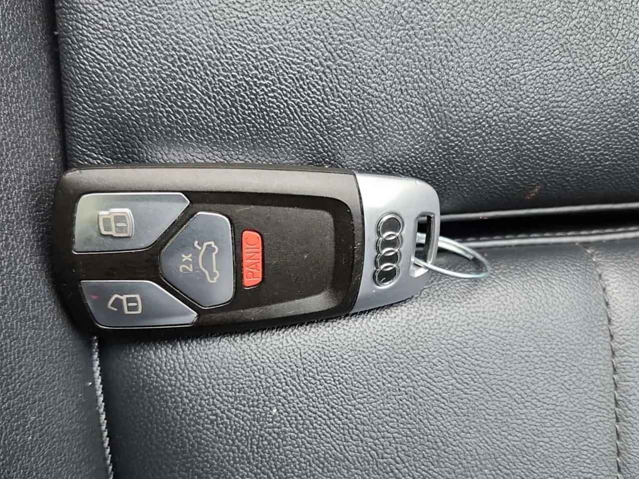 Audi Q5 Technik | PANO | 360 | KEYLESS | CARFAX, снимка 8 - Автомобили и джипове - 53751078