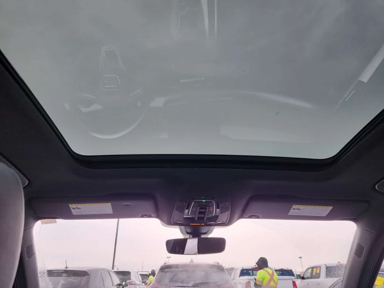 Audi Q5 Technik | PANO | 360 | KEYLESS | CARFAX, снимка 12 - Автомобили и джипове - 53751078