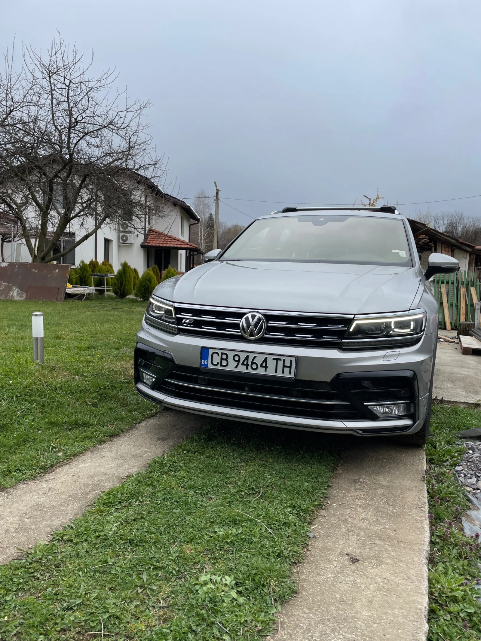 VW Tiguan R-line/360* /Pano/Matrix/FULL