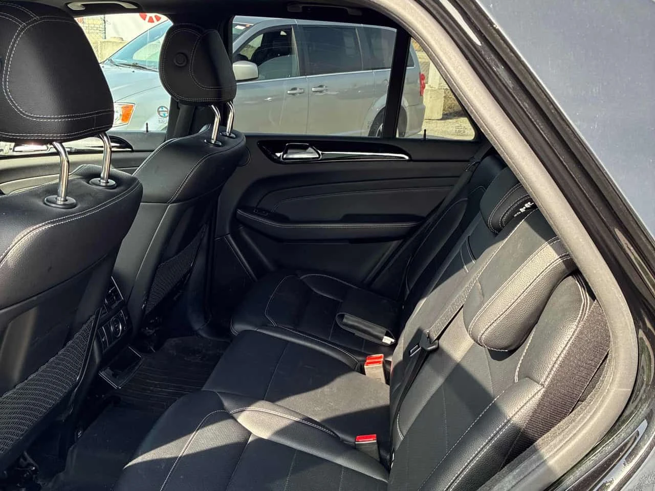 Mercedes-Benz ML 400 4MATIC / ПОДГРЕВИ / ДВА КЛЮЧА / КЛИП НА МОТОРА, снимка 11 - Автомобили и джипове - 53984406