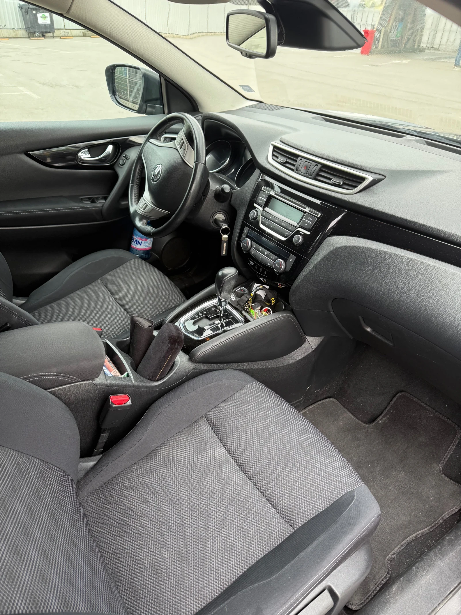 Nissan Qashqai 1.3 DIG-T Първи Собственик , снимка 7 - Автомобили и джипове - 54279852