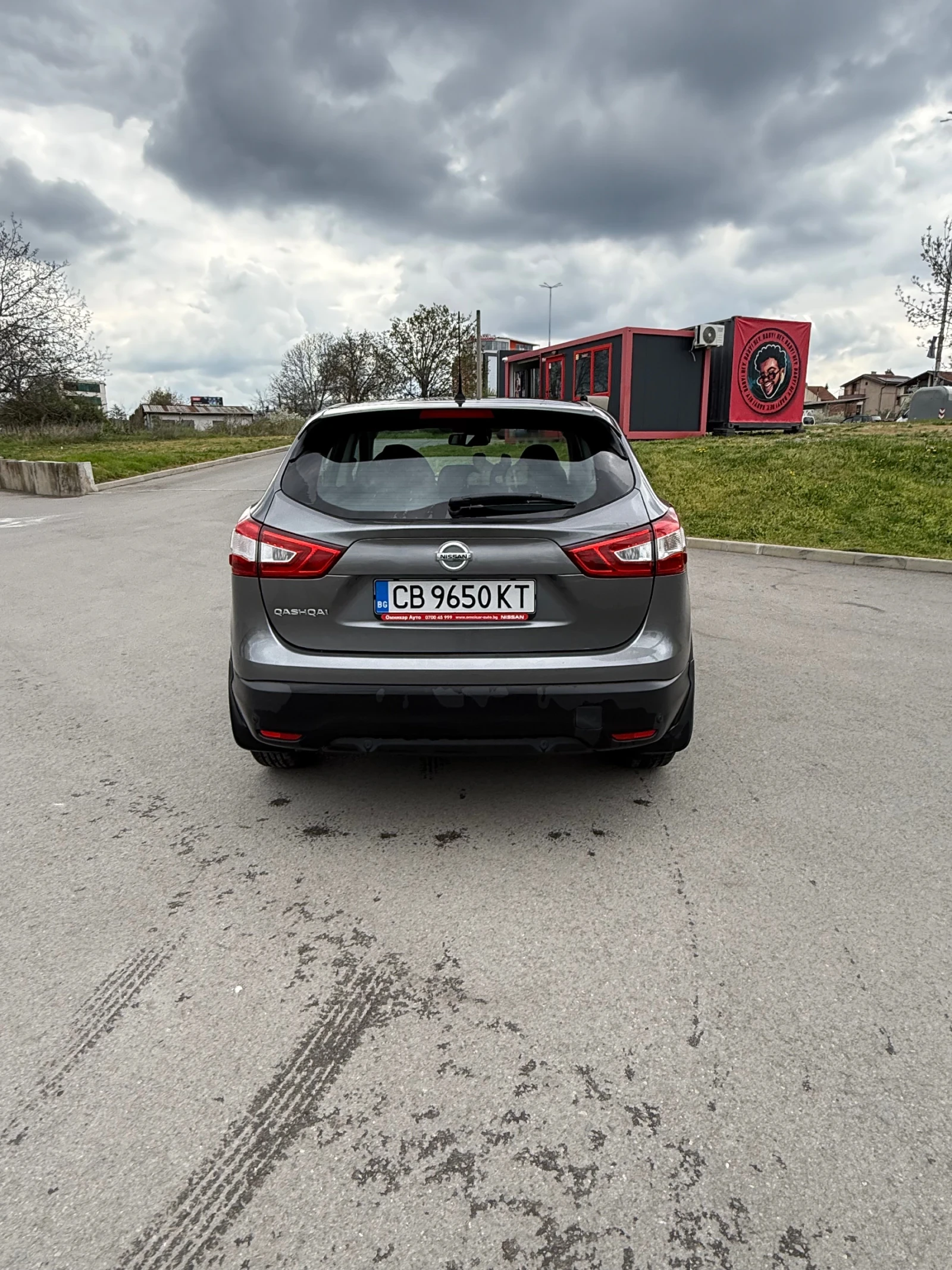Nissan Qashqai 1.3 DIG-T Първи Собственик , снимка 4 - Автомобили и джипове - 54279852